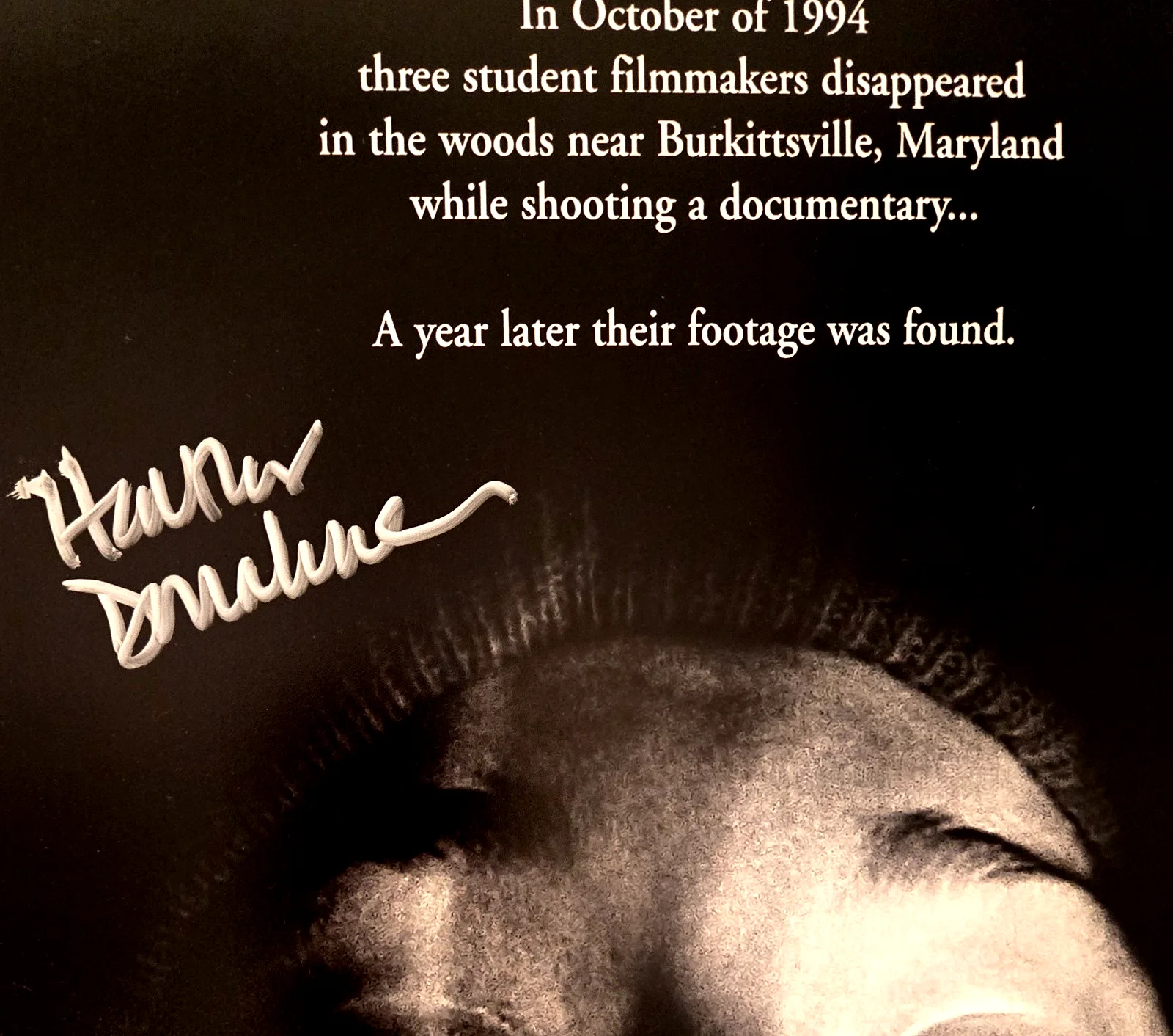 Heather Donahue — Heather Donahue Signed Photo The Blair Witch Project Autograph 11x17 JSA COA 577, image 2