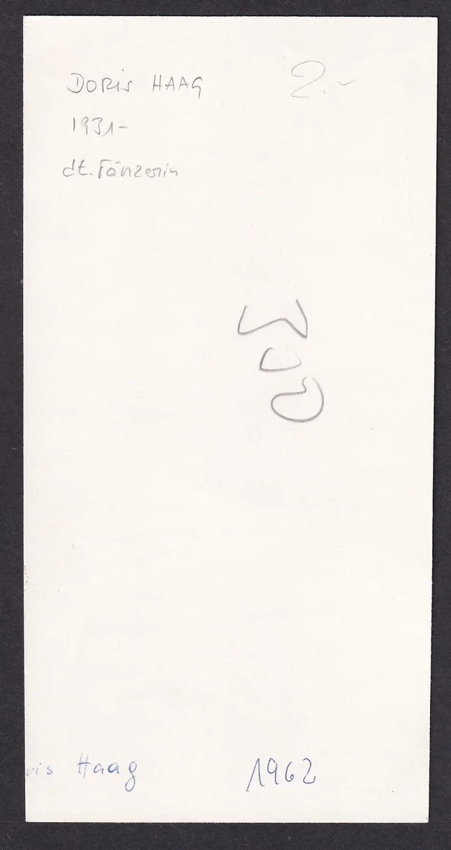 DORIS HAAG German Dancer vintage signed photograph 10x20cm, image 2