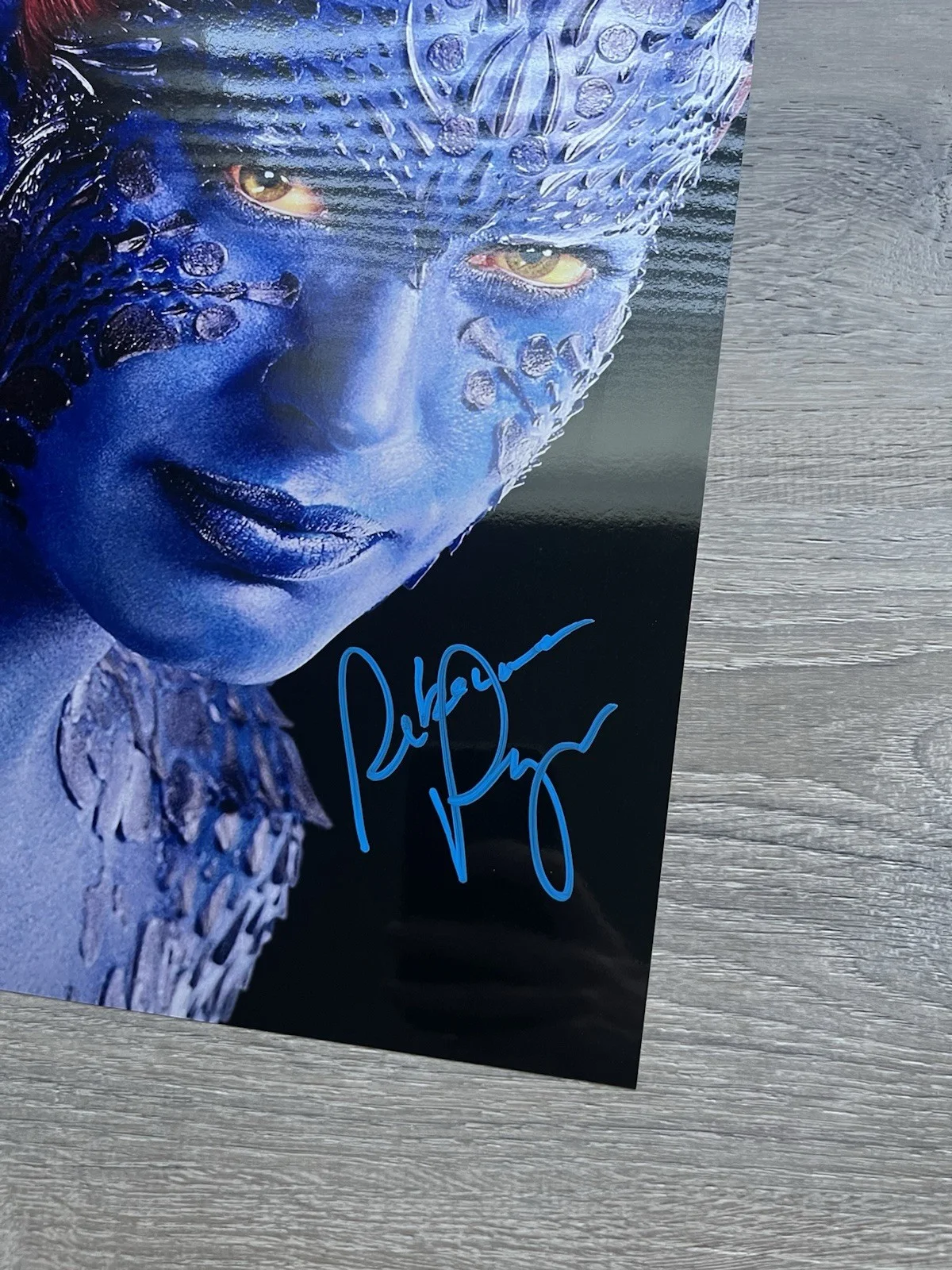 Rebecca Romijn — Rebecca Romijn Signed Mystique Metallic 11x14 Photo Beckett COA X-Men Marvel, изображение 3