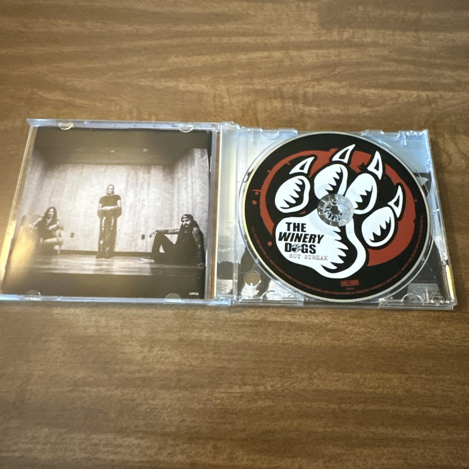 THE WINERY DOGS autographed/signed cd, image 3