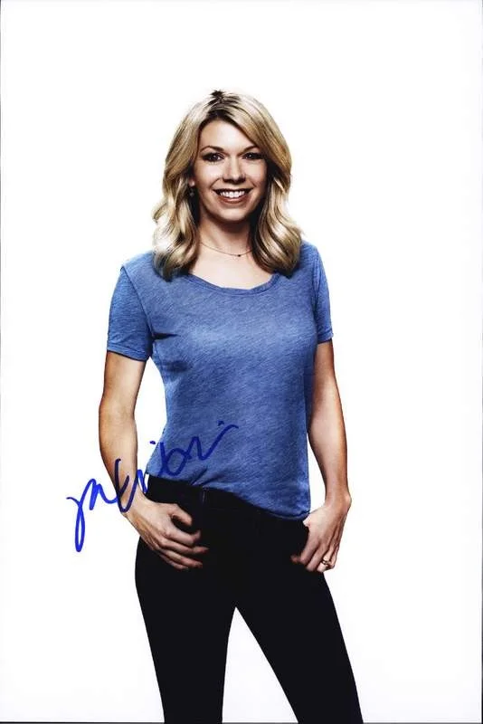 Mary Elizabeth Ellis — Mary Elizabeth Ellis authentic signed 10x15 photo |CERT Autographed A0003