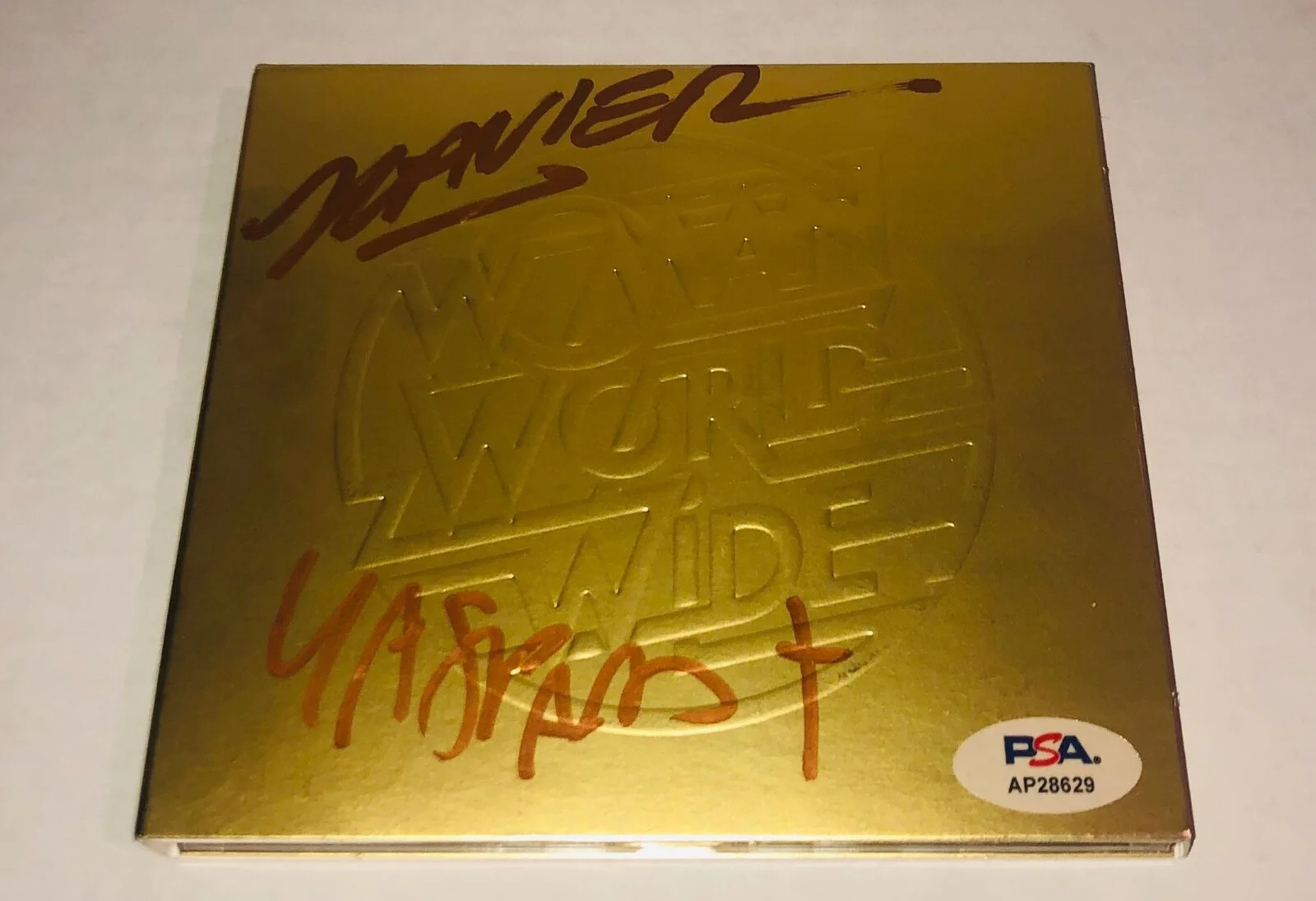 Gaspard Auge + Xavier De Rosnay Justice Woman Worldwide Signed CD Cover PSA A