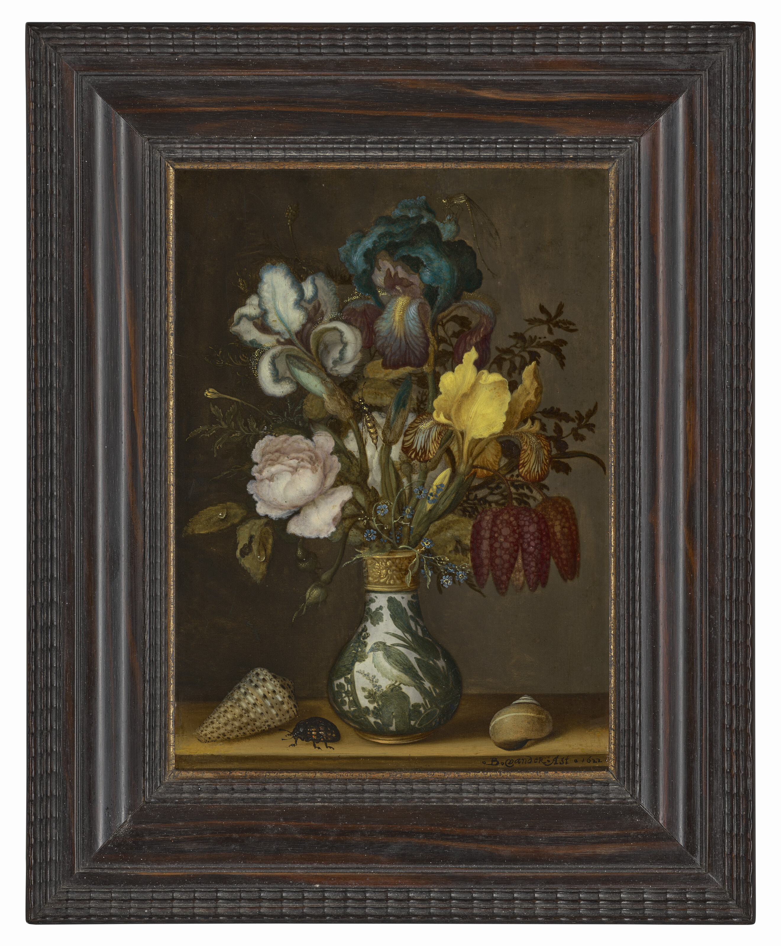 Balthasar Van Der Ast — Ирисы, розы, фритиллярии и незабудки в вазе Wanli с двумя ракушками и жуком на выступе, изображение 2
