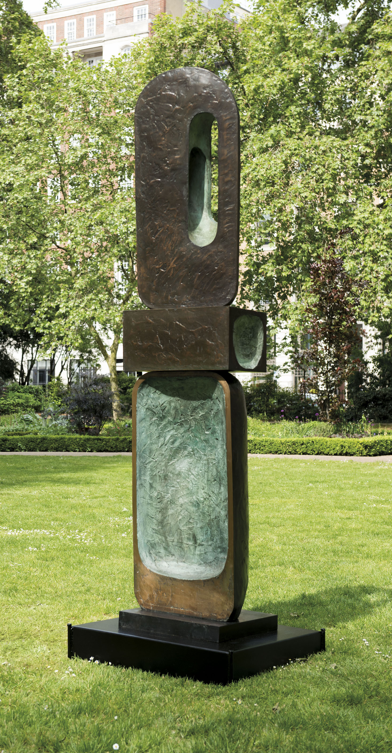 Barbara Hepworth — Семья мужчины (рисунок 8, Невеста)