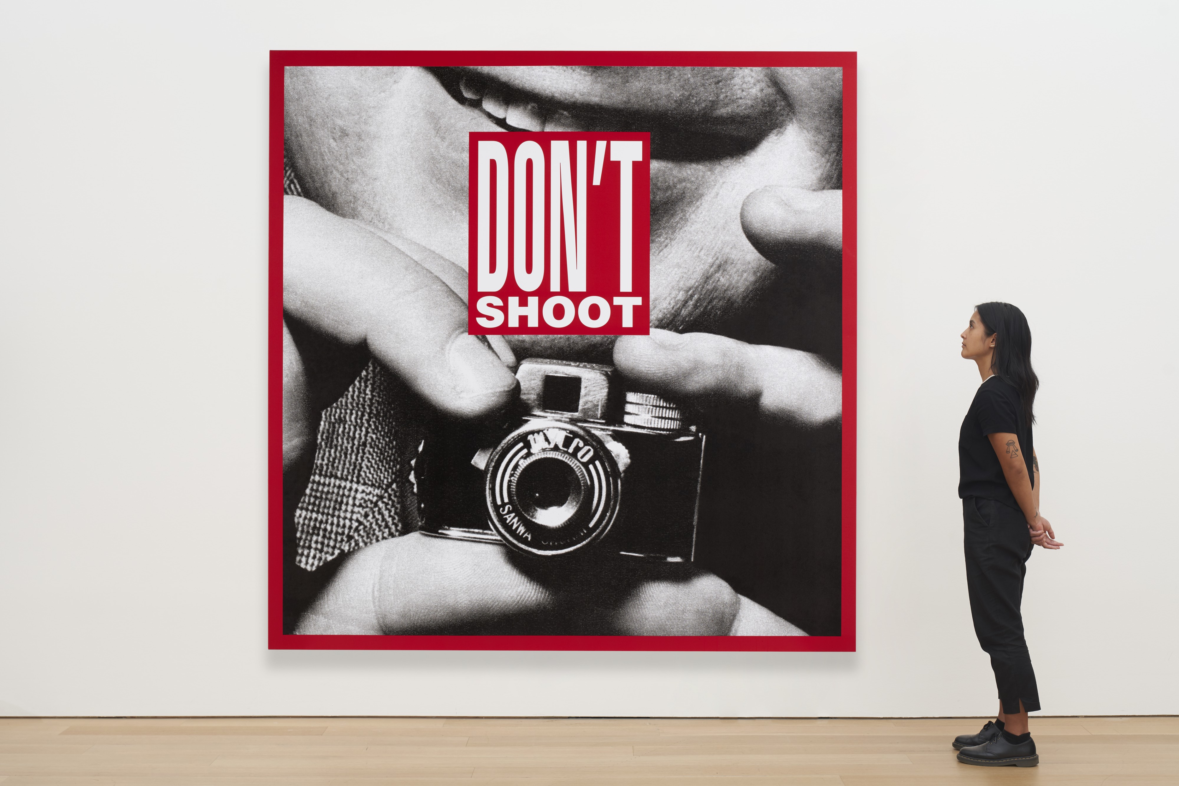 Barbara Kruger — Без названия (Не стреляйте), изображение 3