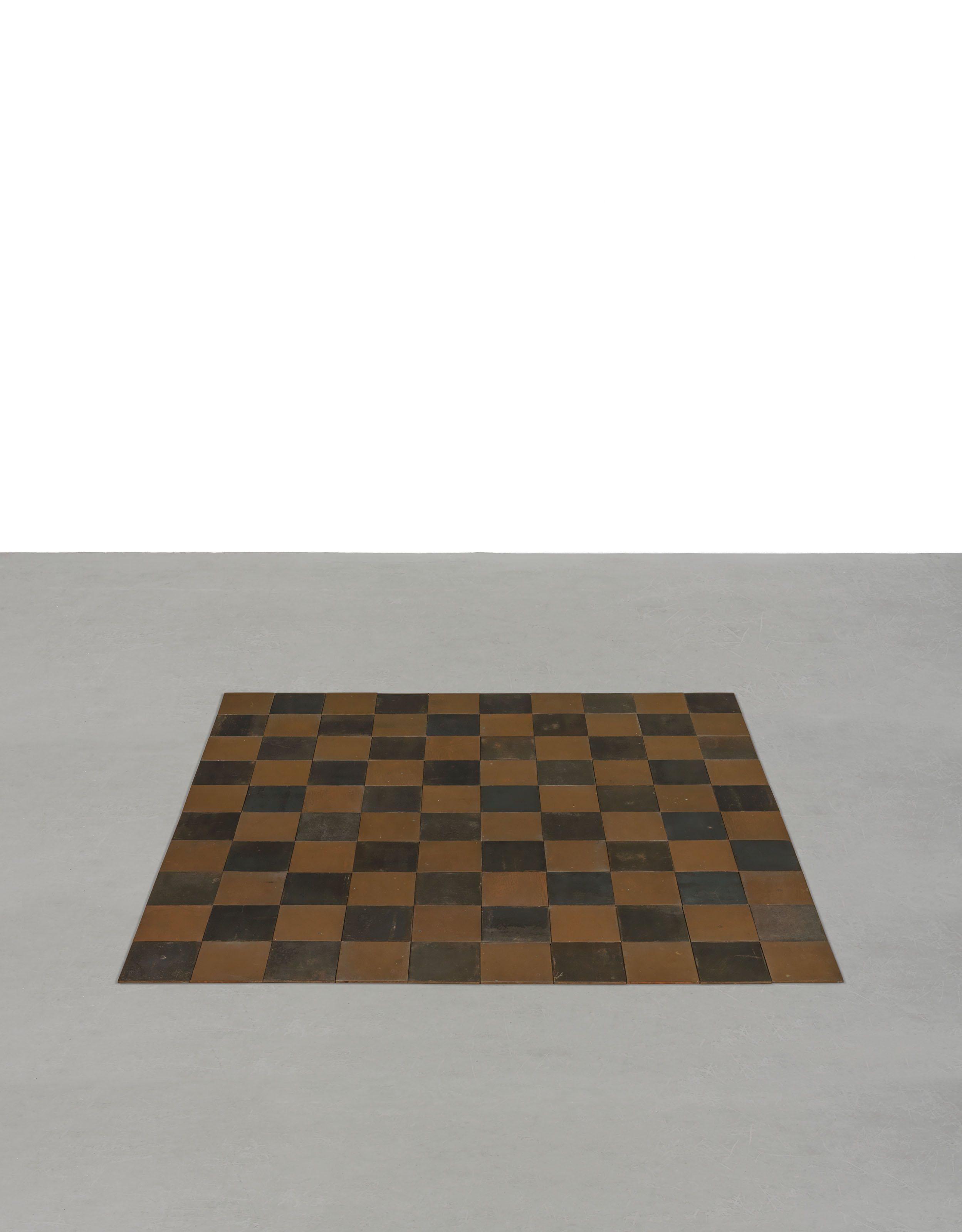 Carl Andre — Квадрат из сплава меди и стали