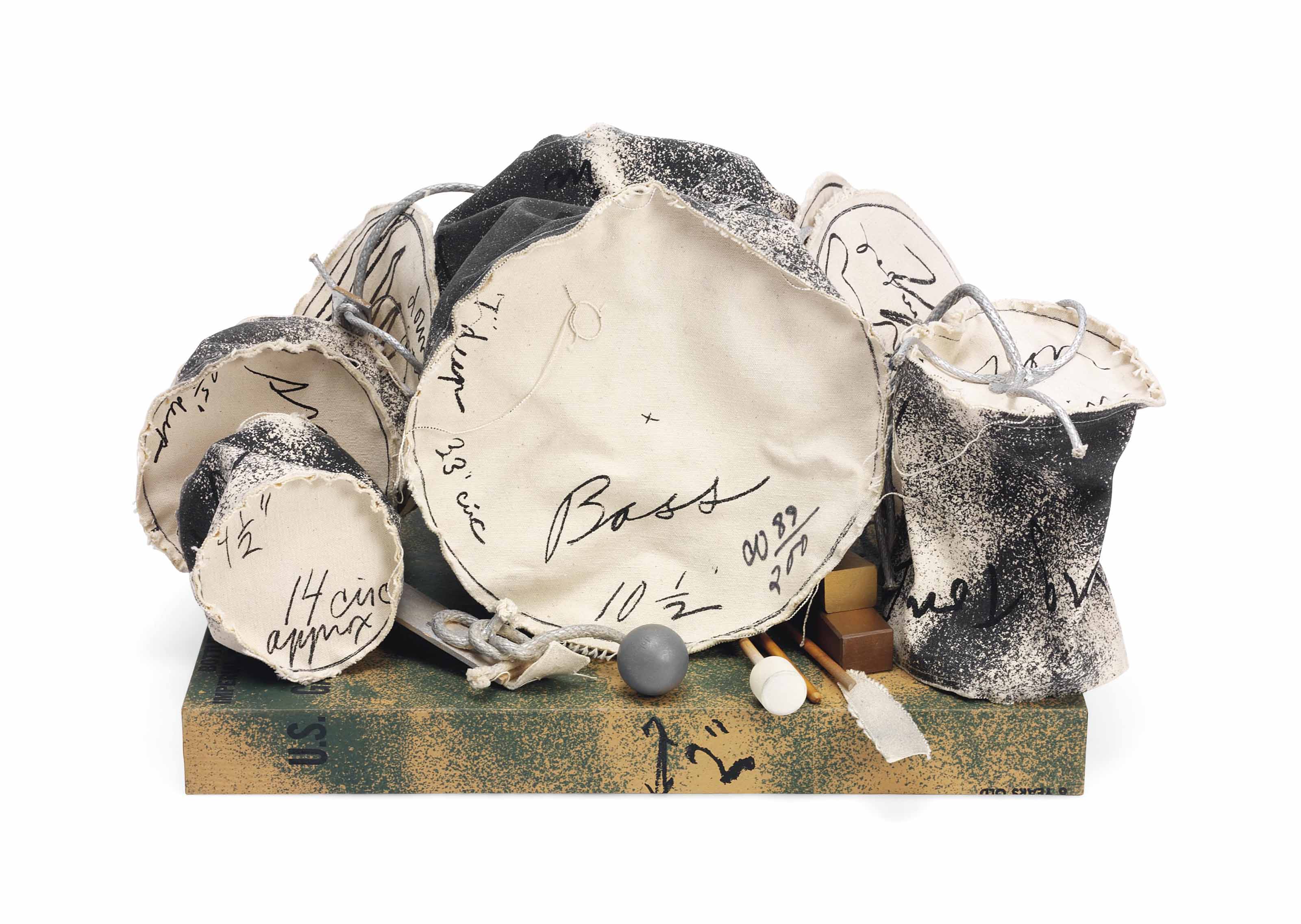 Claes Oldenburg — Миниатюрная мягкая ударная установка (Platzker 12; Leavin 38)