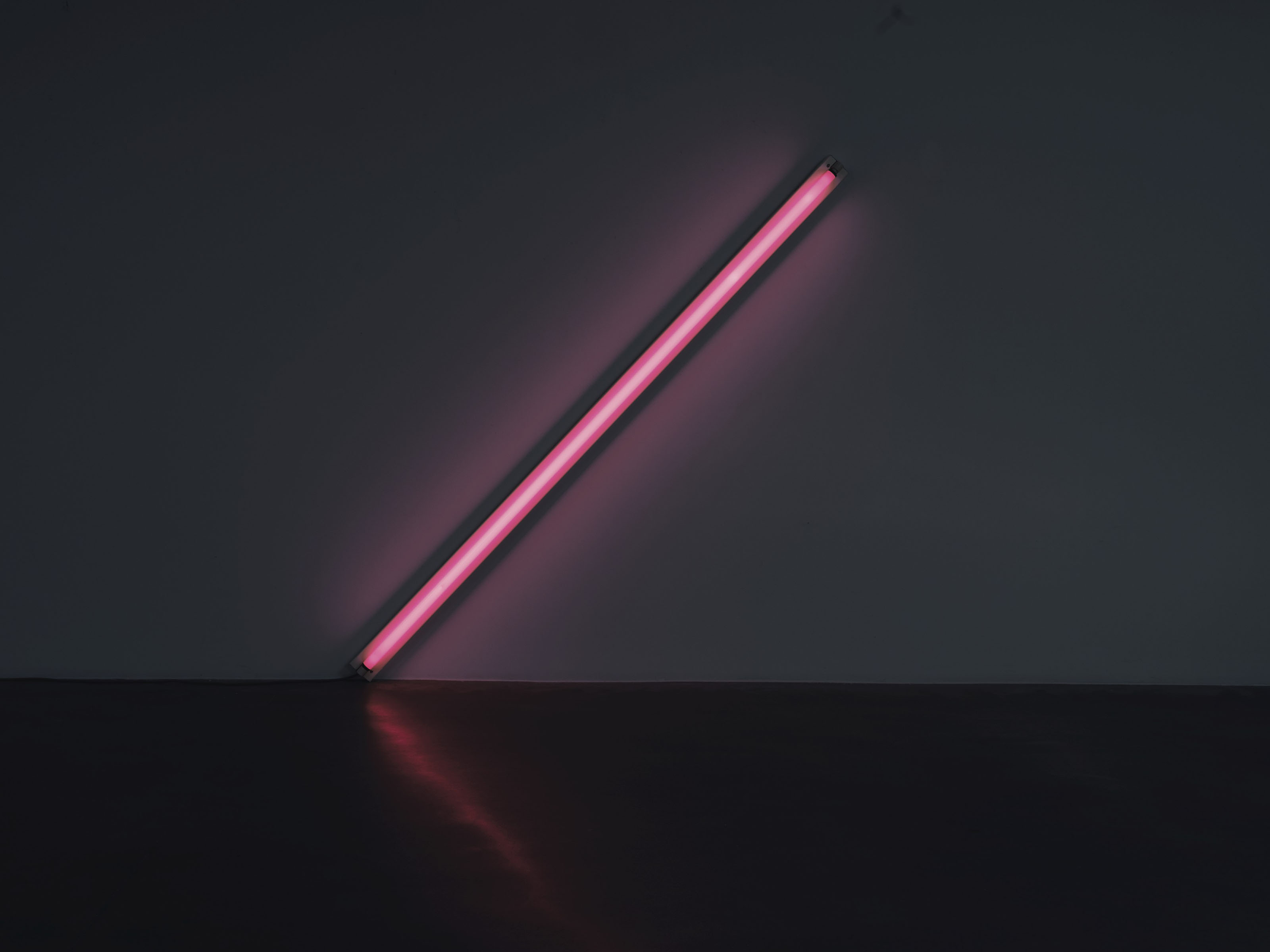 Dan Flavin — диагональ от 25 мая 1963 года
