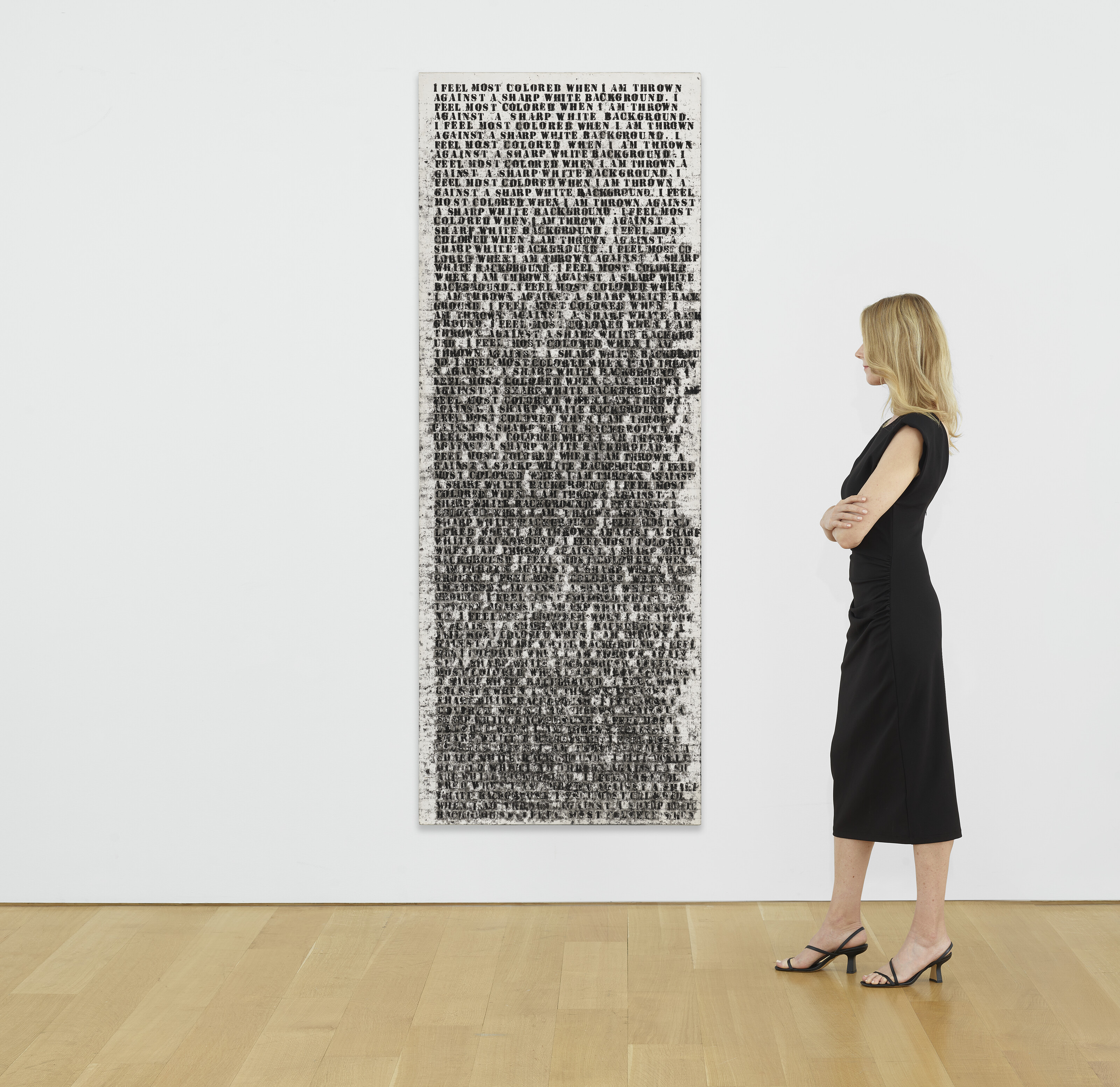 Glenn Ligon — Без названия (Я чувствую себя Наиболее Раскрашенным, Когда Оказываюсь на Ярко-Белом фоне), изображение 3