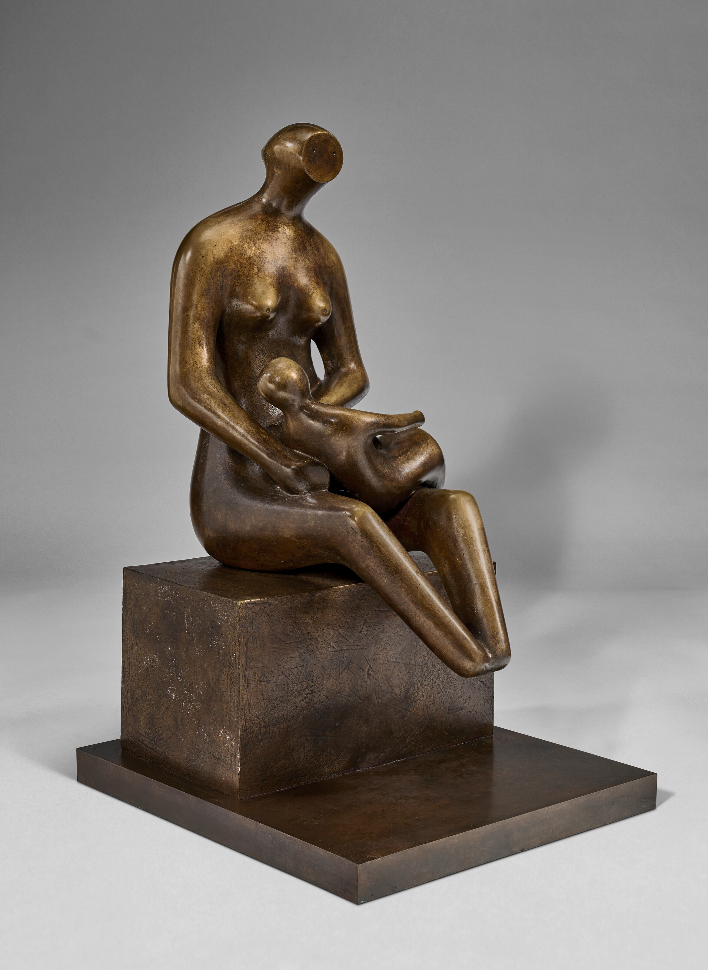 Henry Moore — Мать с ребенком на коленях, изображение 8