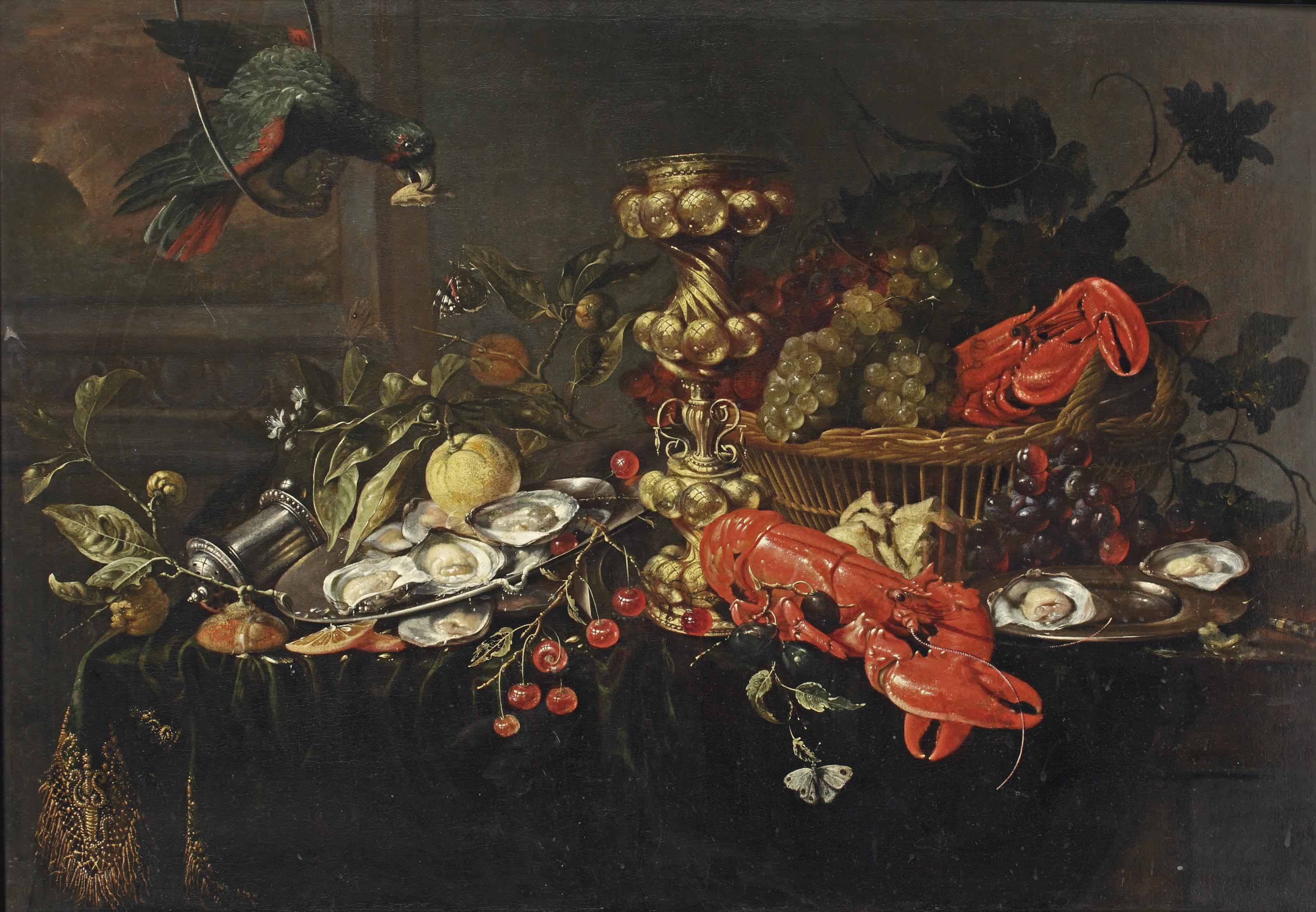 Jan Davidsz. de Heem — Лобстер, устрицы на оловянном блюде, вишни, апельсины и виноград в плетеной корзине, бабочки и птица, висящие над полностью задрапированным столом