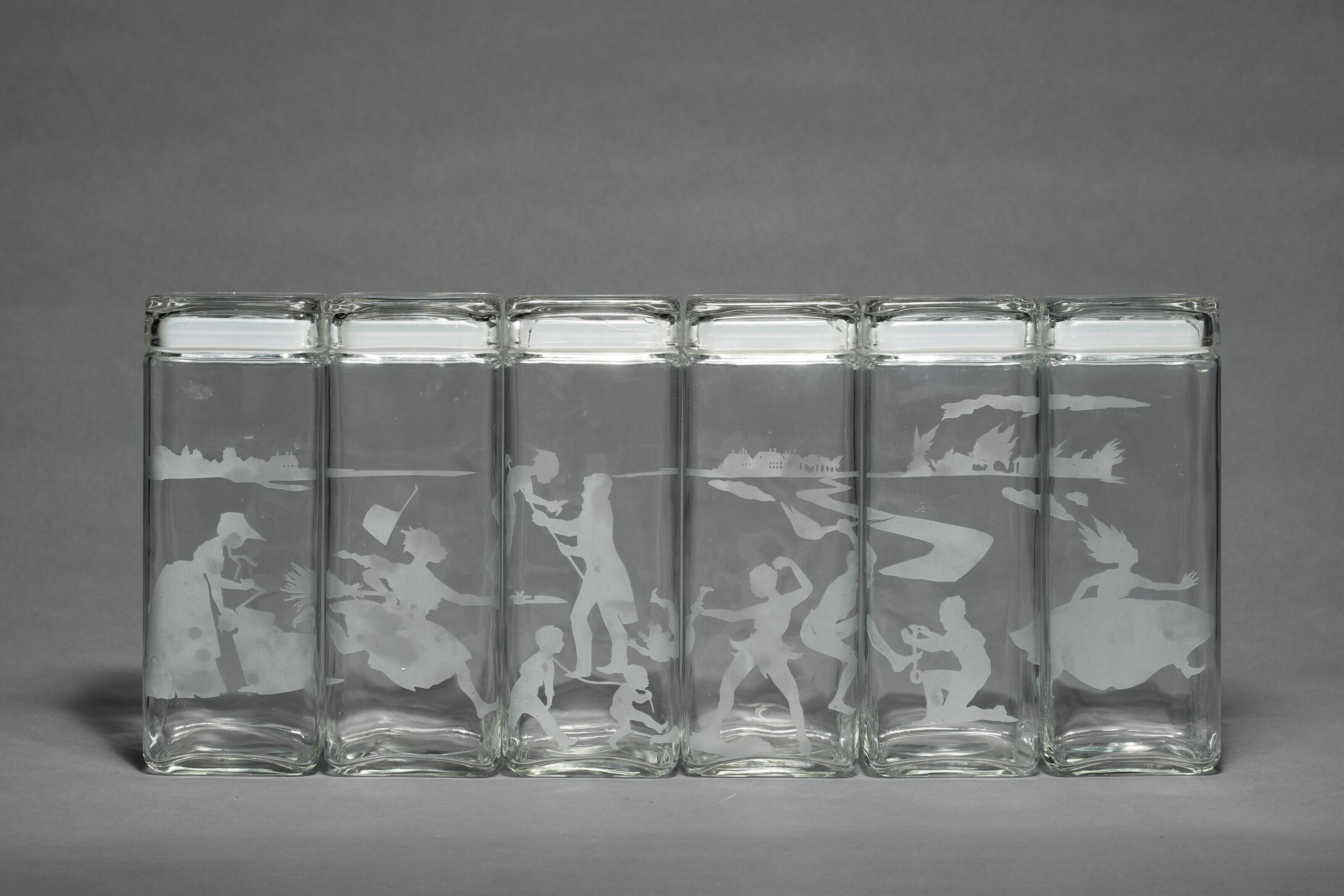 Kara Walker — Канистры