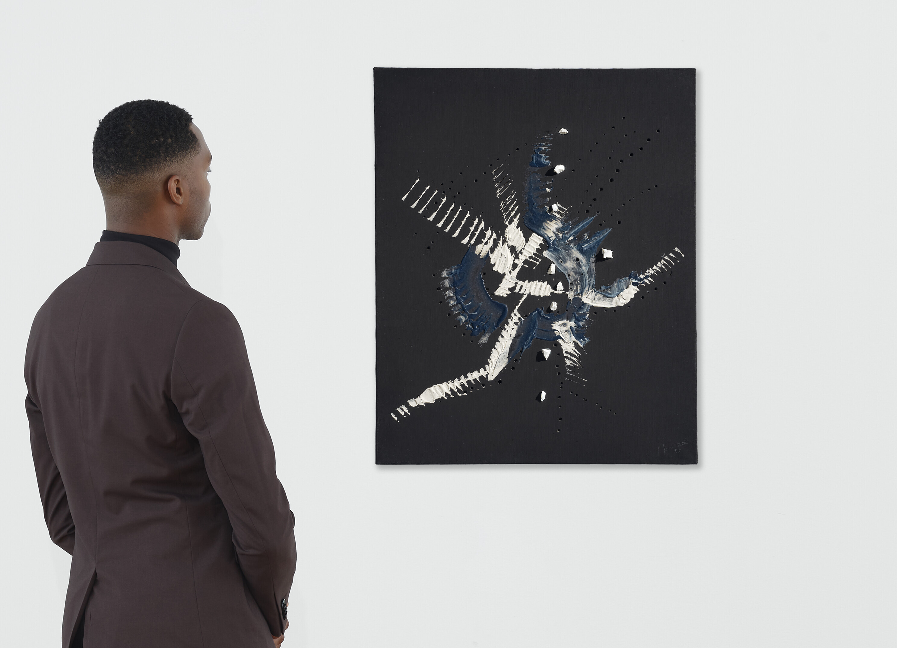 Lucio Fontana — Кончетто в напряжении, изображение 2