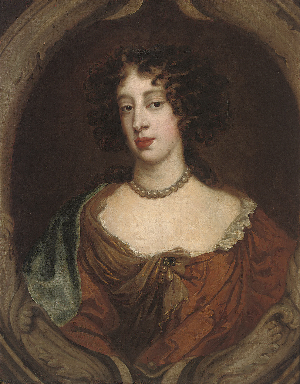 Peter Lely — Портрет дамы, традиционно идентифицируемой как Мария Моденская, герцогиня Йоркская (1658-1718), длиной до груди, в платье цвета ржавчины и синей накидке, в скульптурном овальном обрамлении