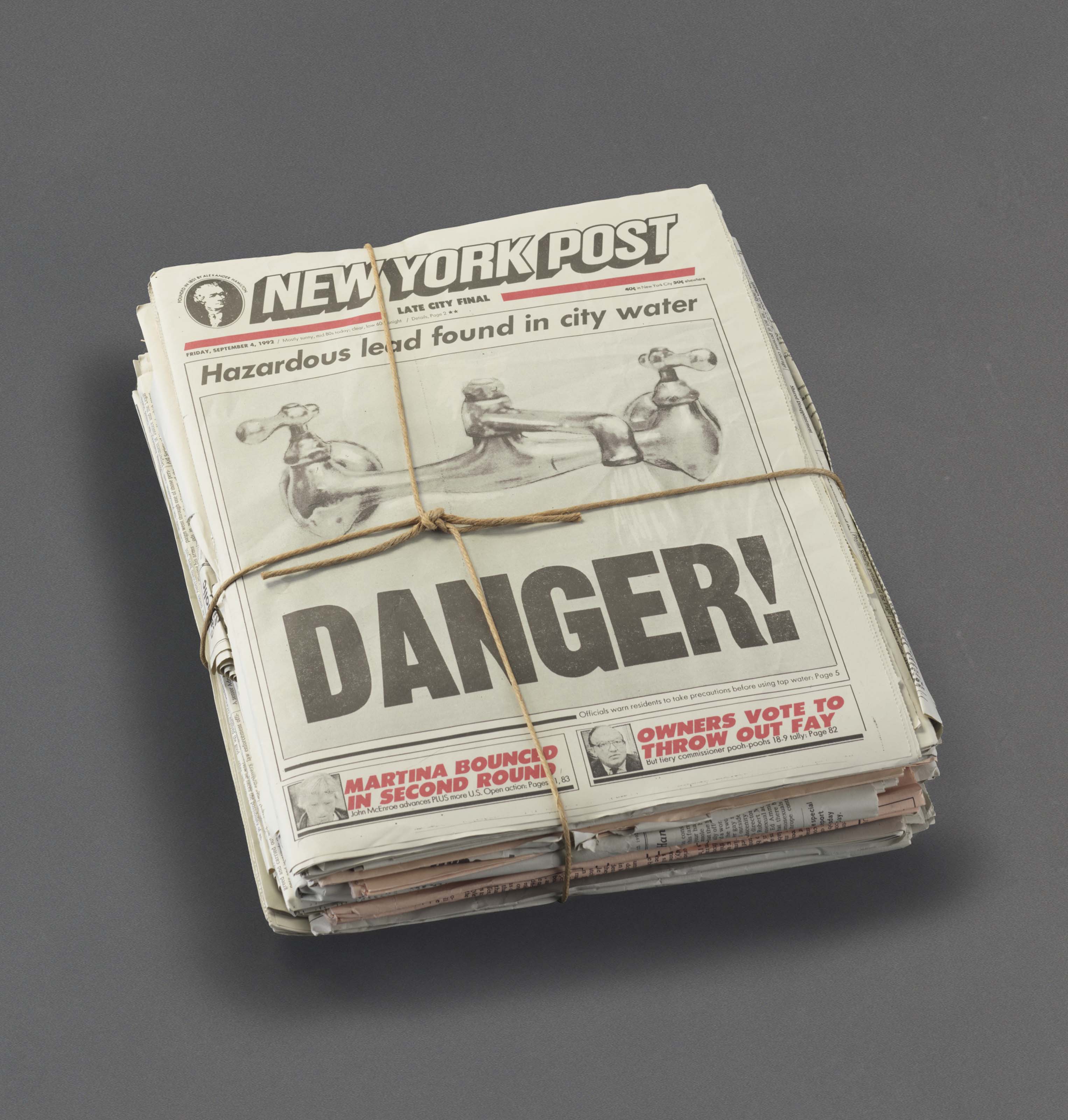 Robert Gober — Газета