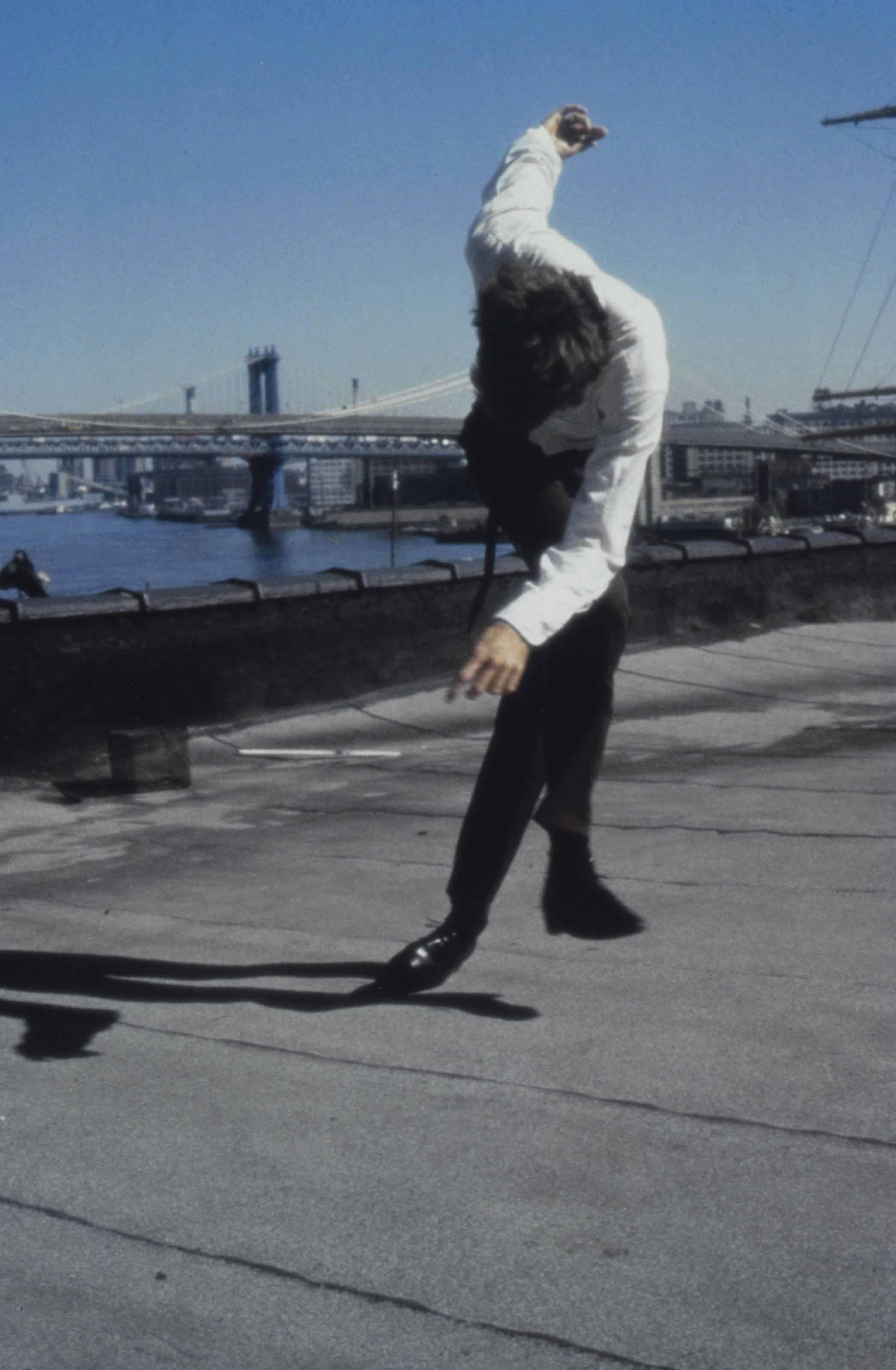 Robert Longo — Мужчины в городах