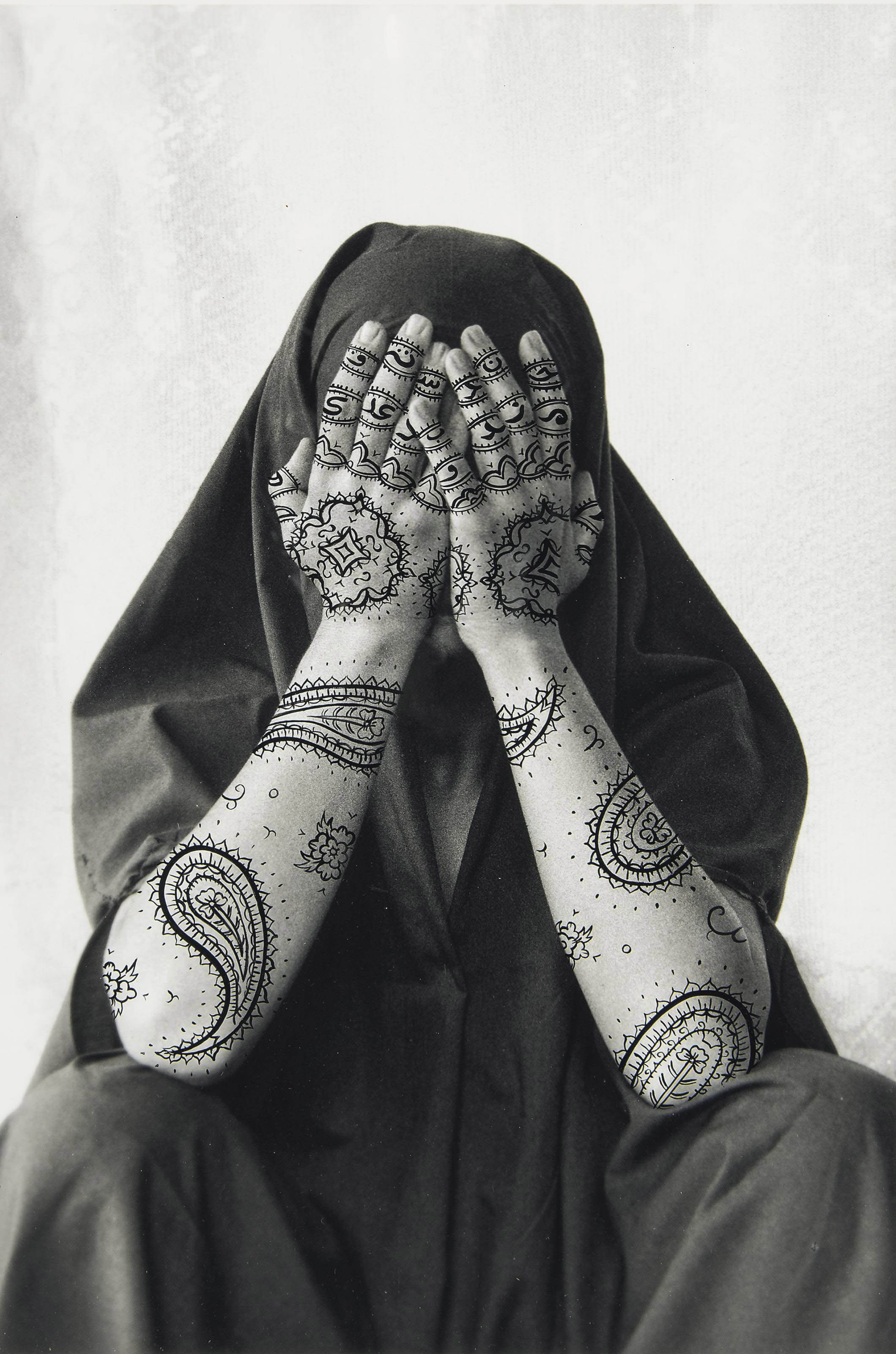 Shirin Neshat — Раздетый
