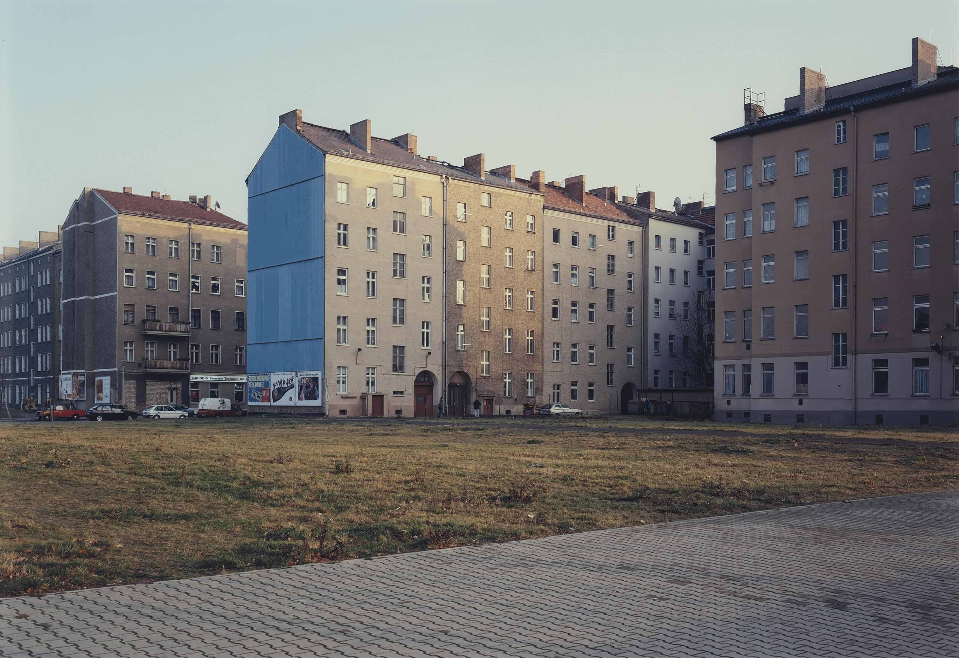 Thomas Struth — Бернауэрштрассе, Берлин, 1992
