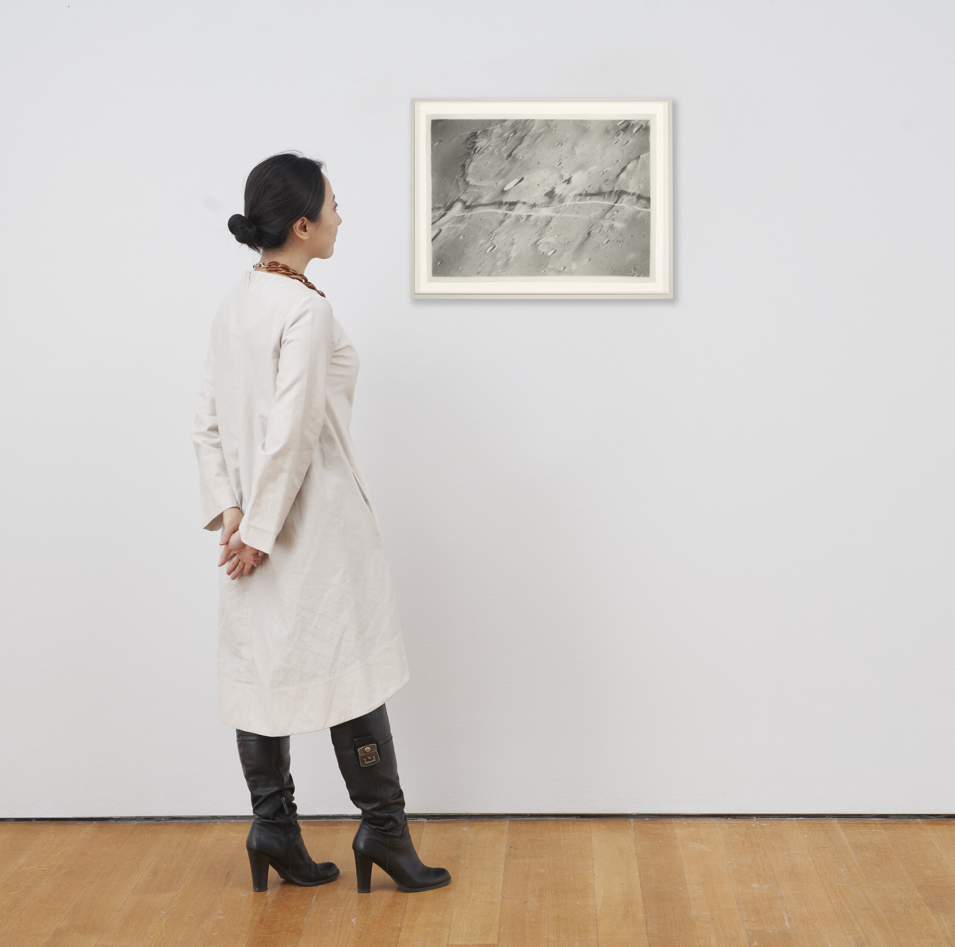 Vija Celmins — Без названия (Поверхность Луны #1), изображение 4