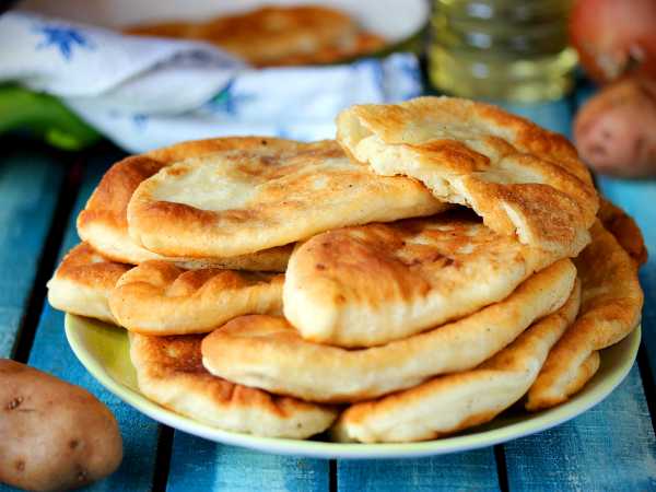 Пирожки с картошкой (жареные)