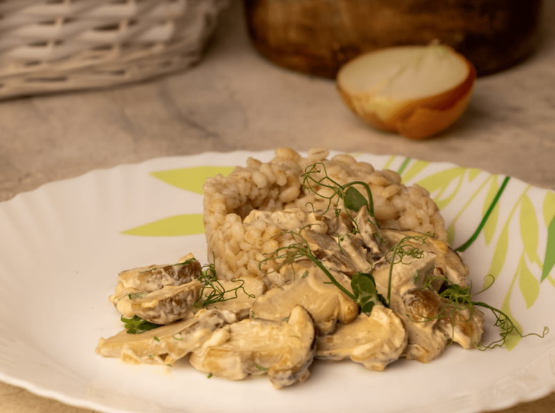 Перловка с белыми грибами