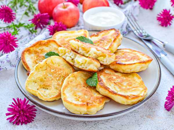 Оладьи яблочные