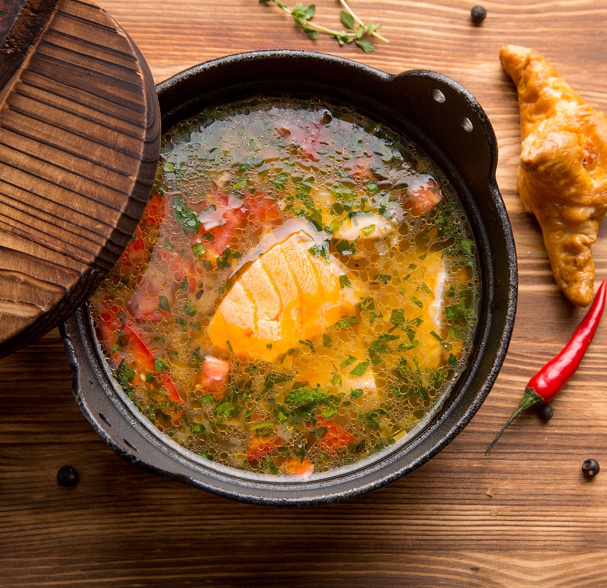 Рыбный суп с овощами