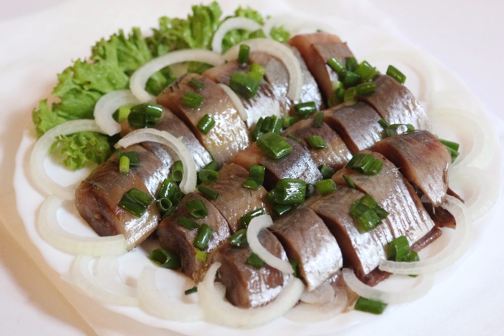 Селёдка под маринадом