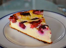 Творожная запеканка с ягодами