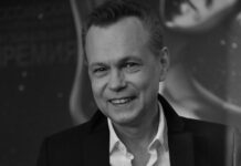 Прощание с легендой: в Москве состоялись похороны Владимира Левкина 403c269d-bc52-4df4-b43a-af22f510ffb0-678fc196