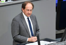 Германия разъяснила стратегические причины размещения ракетных комплексов на своей территории 8c302427-d0f3-493d-9172-dd0134fa8e82-679e213b