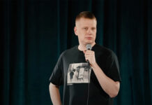 Путешествующий комик делится опытом жизни в разных странах Европы aac5a4c5-4cbd-451d-bcef-ec77d424dfdd-678f76d8