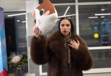 Трогательный момент на этапе Гран-при: обмен подарками между звездами фигурного катания c73ad681-024b-47c9-9d51-28c2a832763d-67975d07