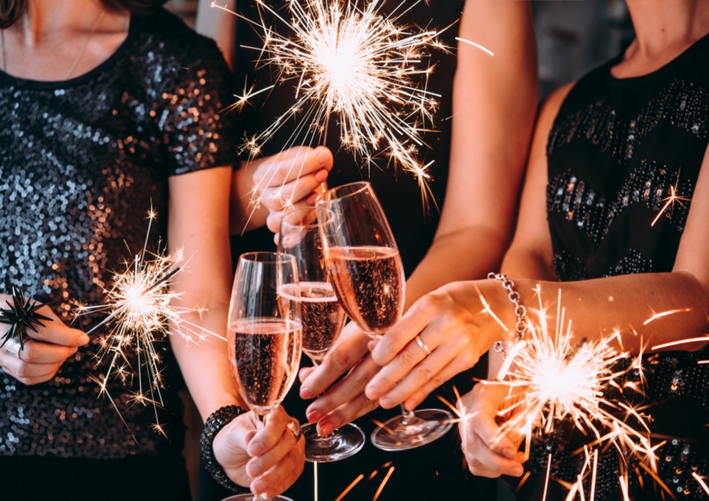 Россиянам объяснили, почему нельзя смешивать алкоголь в новогоднюю ночь