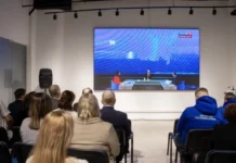 Губернатор Куйвашев инициировал оперативную работу по реализации поручений после прямой линии президента 0fe07aca-865e-49bb-9394-491b9ef2bee3-67b82aa3