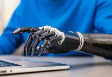 От фаершоу к кибер-будущему: удивительная история человека, изменившего свою судьбу 1ba0e990-a4b3-4b00-96e0-24e6cd50ba0e-67bf6b8b