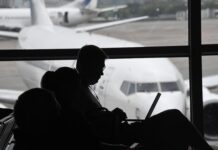 Крупнейшая авиакомпания России запустила скидки к Новому году 3fbe2def-9875-4e2c-ac57-238ca4e74839-67bda086