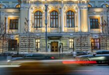 ЦБ установил порядок выдачи лицензий иностранным банкам 50a226ec-6e4c-44f3-92cb-139c4af1d72c-67c20a62