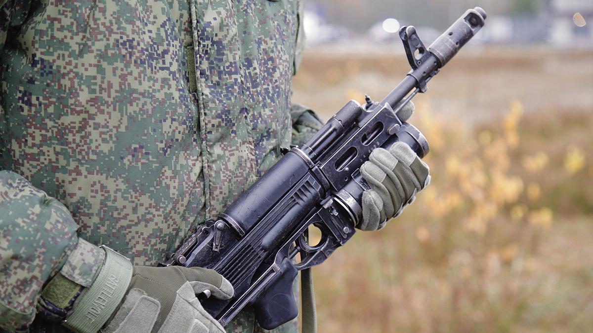 «В живых остались чудом»: ВС РФ провели эвакуацию одного из поселений Курской области