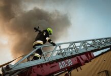 Массированные взрывы сотрясают украинские города: новые удары в Кривом Роге 88b511df-f0a2-4df0-bdd4-1026b61dd8bf-67bee0c6