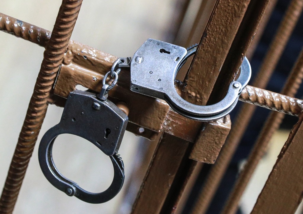 Серийного поджигателя автомобилей задержали в Ростовской области