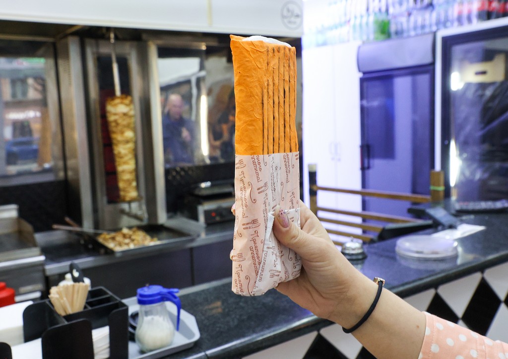 «Называют шаурменом»: Даванков о ГОСТе на шаурму