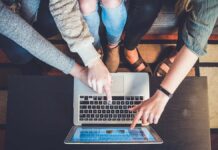 Названы самые главные мемы в России за 2024 год cefdea62-7eb0-4d4a-8c9f-85c66da1d76a-67bc89b2