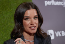 Жених телеведущей зарабатывает больше 90% россиян: раскрыты реальные доходы Николая Сердюкова Церемония награждения первой премии блогеров Блогема на площадке киноконцерна Мосфильм