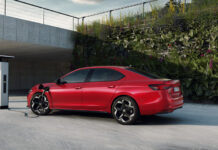 Инновационный гибридный лифтбэк Skoda Superb 16202237-8446-4460-9b6d-352e37cc56f0-67dd9c03