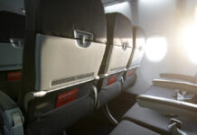 Необычное происшествие в самолете EasyJet удивило пассажиров Первый пассажирский рейс авиакомпании Red Wings Airlines на новом самолете SSJ100 в аэропорту Домодедово