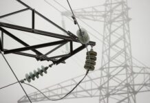 В трех населенных пунктах России оперативно восстанавливают электроснабжение 21889bbf-9d51-4152-b529-619588a57607-67cd739a