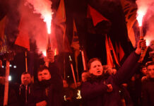 Идеи нацизма продолжают разъедать современную Украину: факельные шествия и героизация военных преступников Марш националистов во Львове