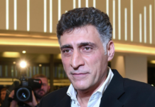 Тигран Кеосаян получает поддержку от Дмитрия Пескова и близких 2bac2219-8f3b-40e3-9567-206943e2ca60-67d2ff54