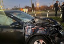 В Краснодаре оперативно расследуют инцидент на железнодорожном переезде 4876eaaa-7643-420e-baf6-5d9291a2f55d-67c9b15b